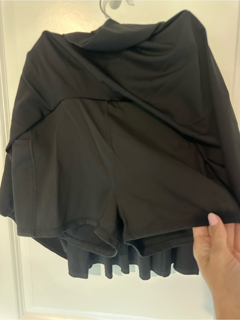 HALARA Size L Black Pleated Women's Skirt with Built-In Shorts and Pockets - Picture 4 of 4